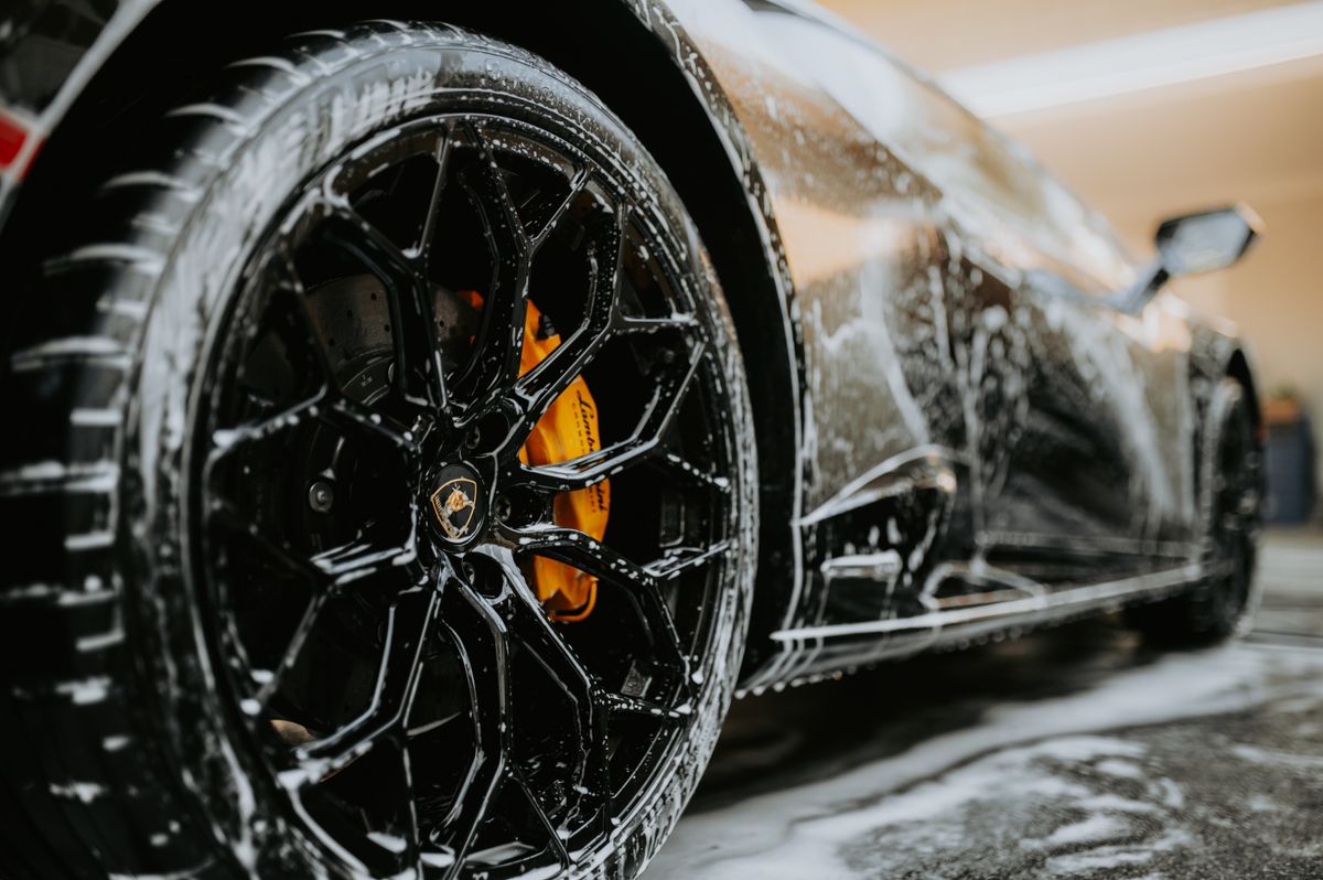 Car cleaning and wheel care accessories